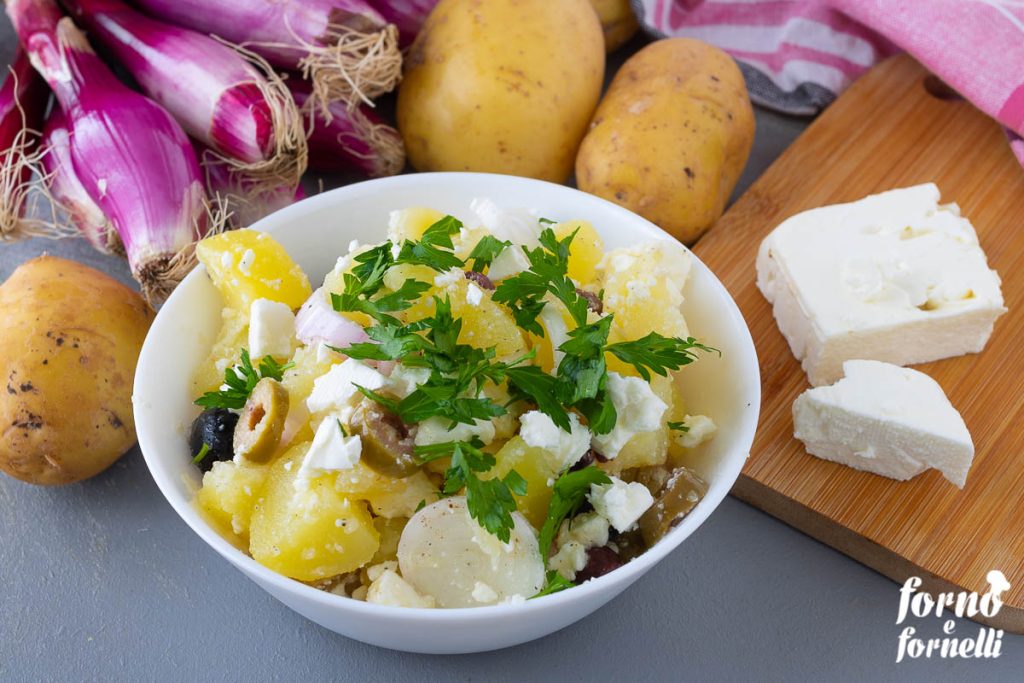 salade de pommes de terre avec olives et feta