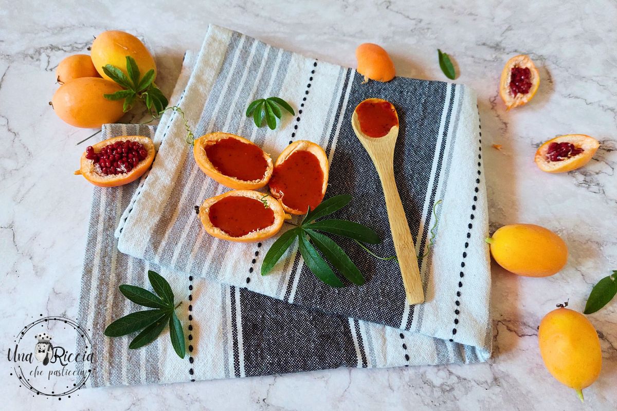 Sauce aigre-douce aux fruits de passiflore bleue