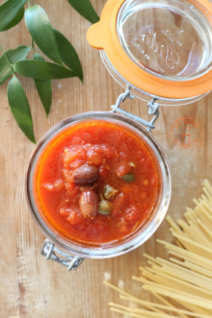 sauce puttanesca en cuisson en bocal au micro-ondes