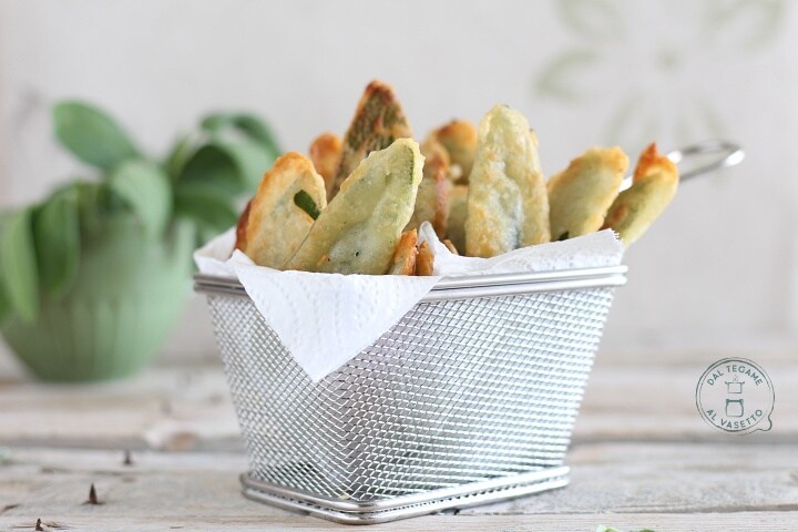 Sauge frite en beignet à la bière
