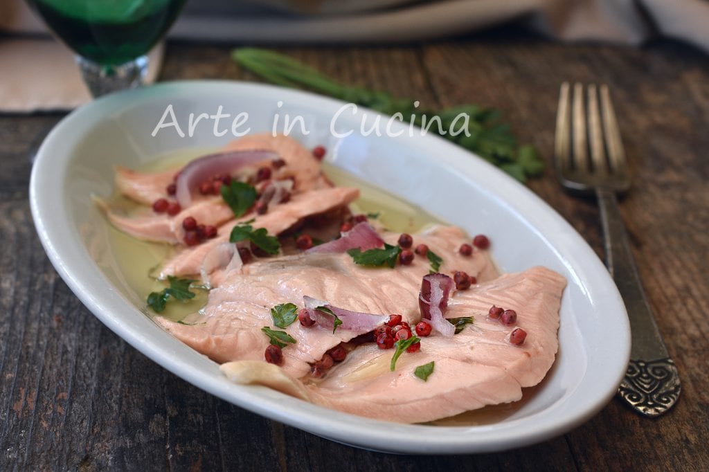 Saumon mariné au poivre rose