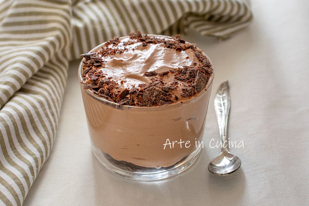 Semi-froid avec chocolat en portion individuelle