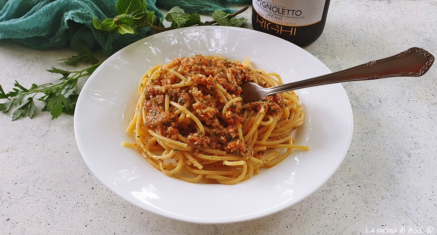 Spaghetti au pesto aromatique cru