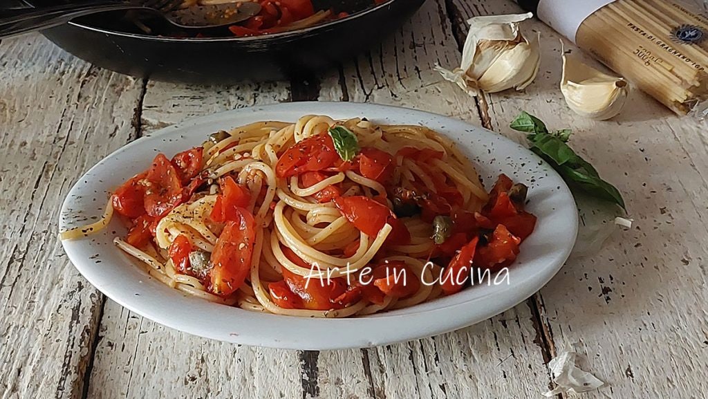 SPAGHETTI à la TOMATE fraîche estivale et rapide