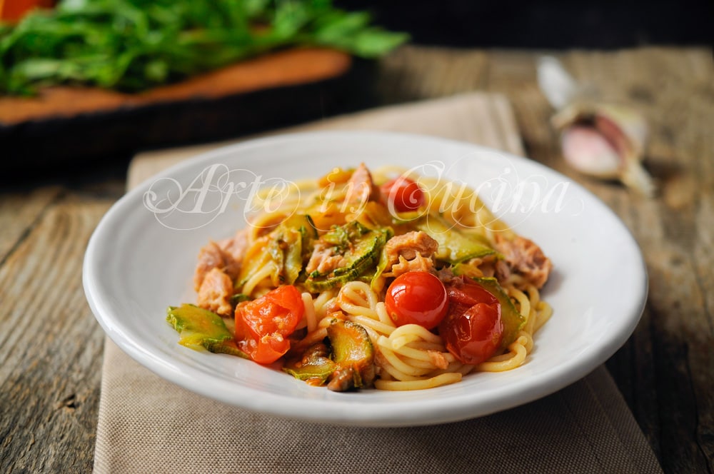 Spaghettis thon et courgettes à la tomate rapide vickyart art en cuisine