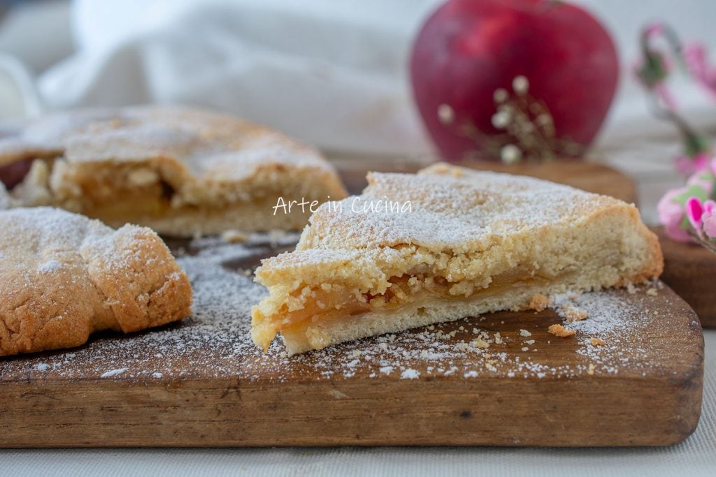 Tarte fermée pommes et confiture