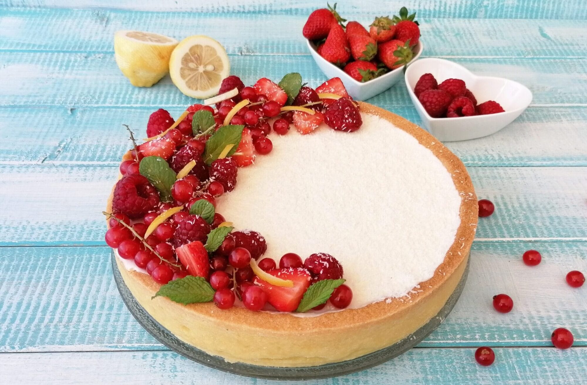 TARTE AU CHOCOLAT BLANC, NOIX DE COCO ET FRUITS DES BOIS
