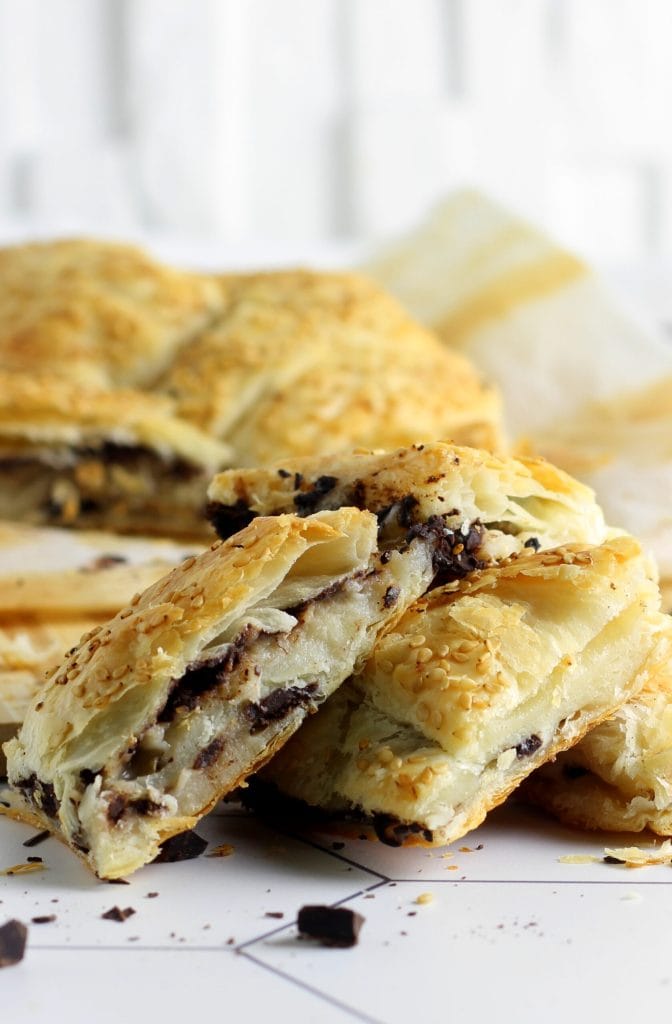 Tresse avec crème aux amandes et chocolat