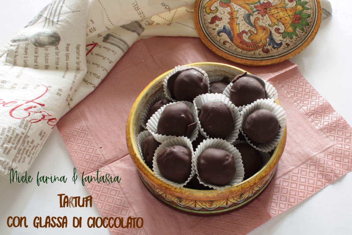 Truffes moelleuses avec glaçage au chocolat