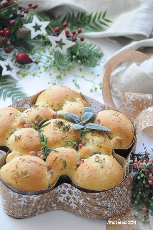 Étoile de pain de Noël aux herbes