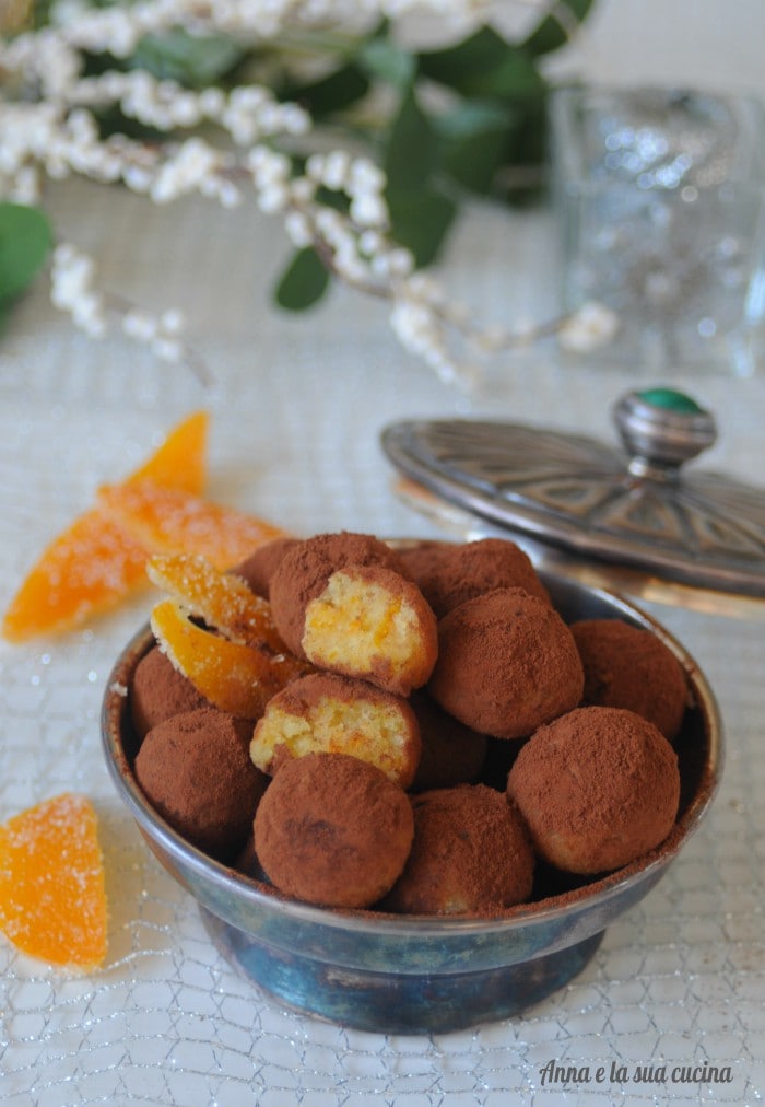 Truffes à la pâte d'amande et oranges confites