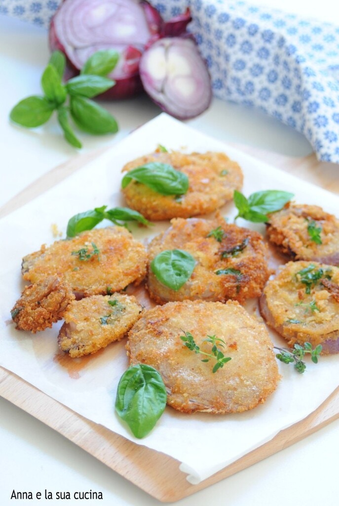 Tranches d'oignon panées et frites