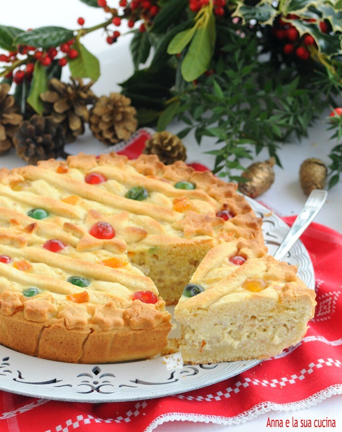 Pastiera de Noël avec fruits confits variés