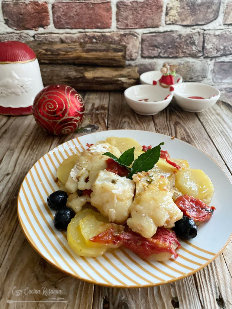 Morue avec pommes de terre au four avec morue surgelée