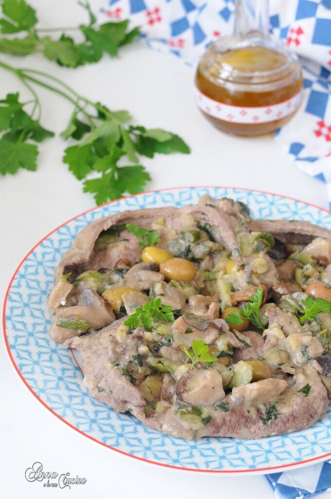 Viande blanche avec champignons et courgettes