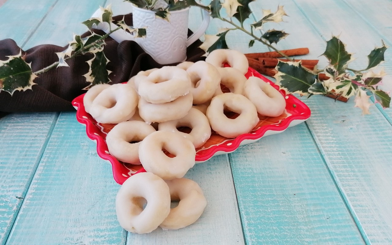YEUX DE SAINTE LUCIE DOUCEURS DE NOËL DES POUILLES