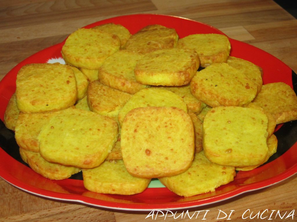 Biscuits salés à la curcuma
