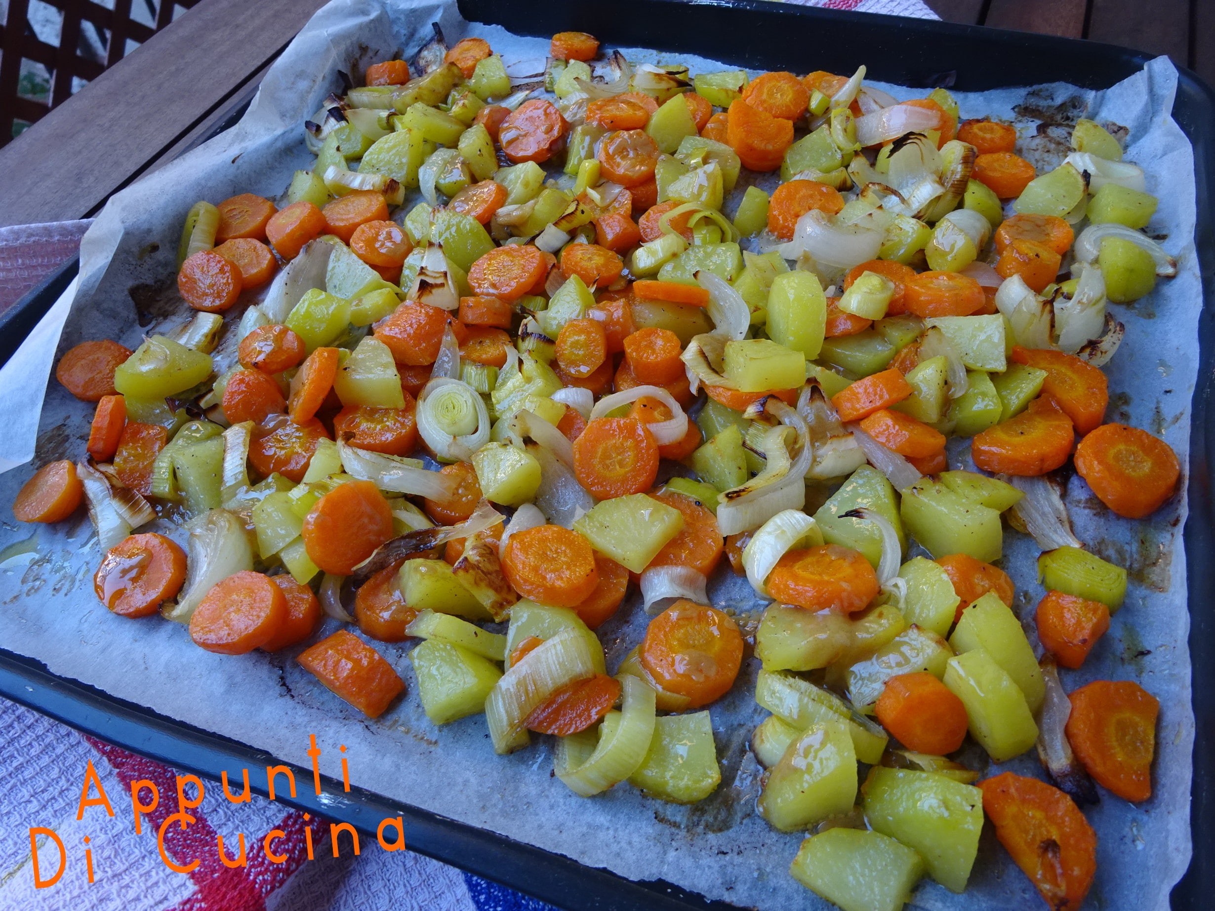 PLAT DE POMMES DE TERRE ET LÉGUMES À LA MOUTARDE