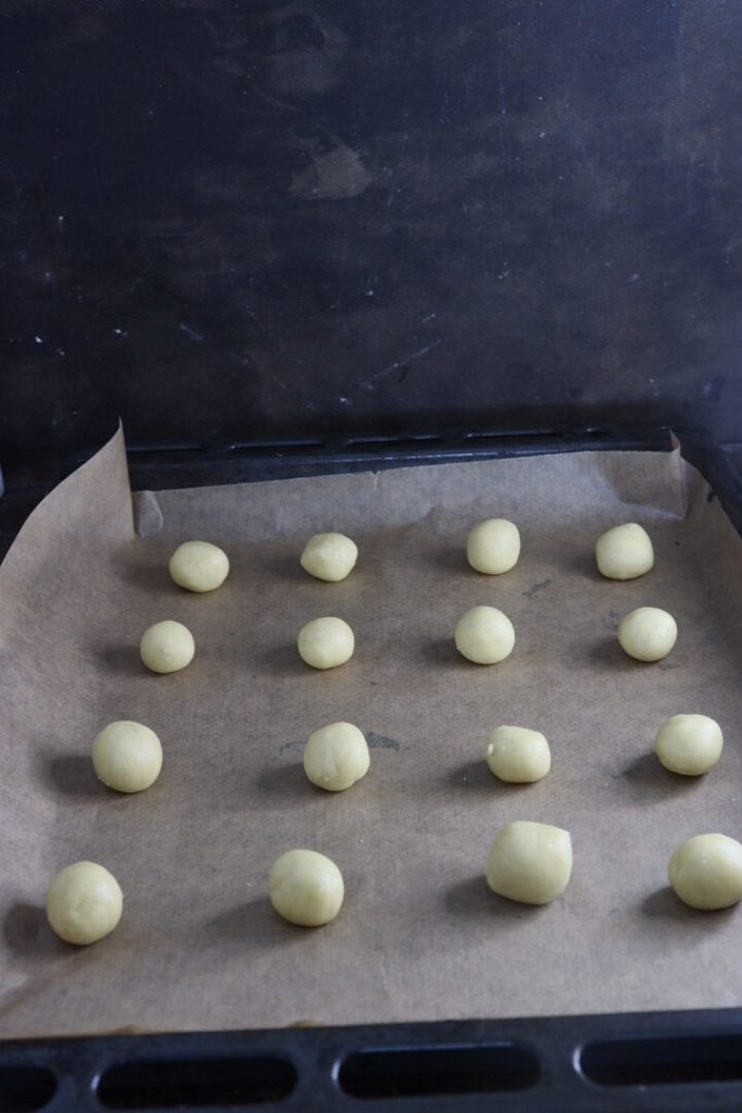 Boules de pâte sablée sans gluten