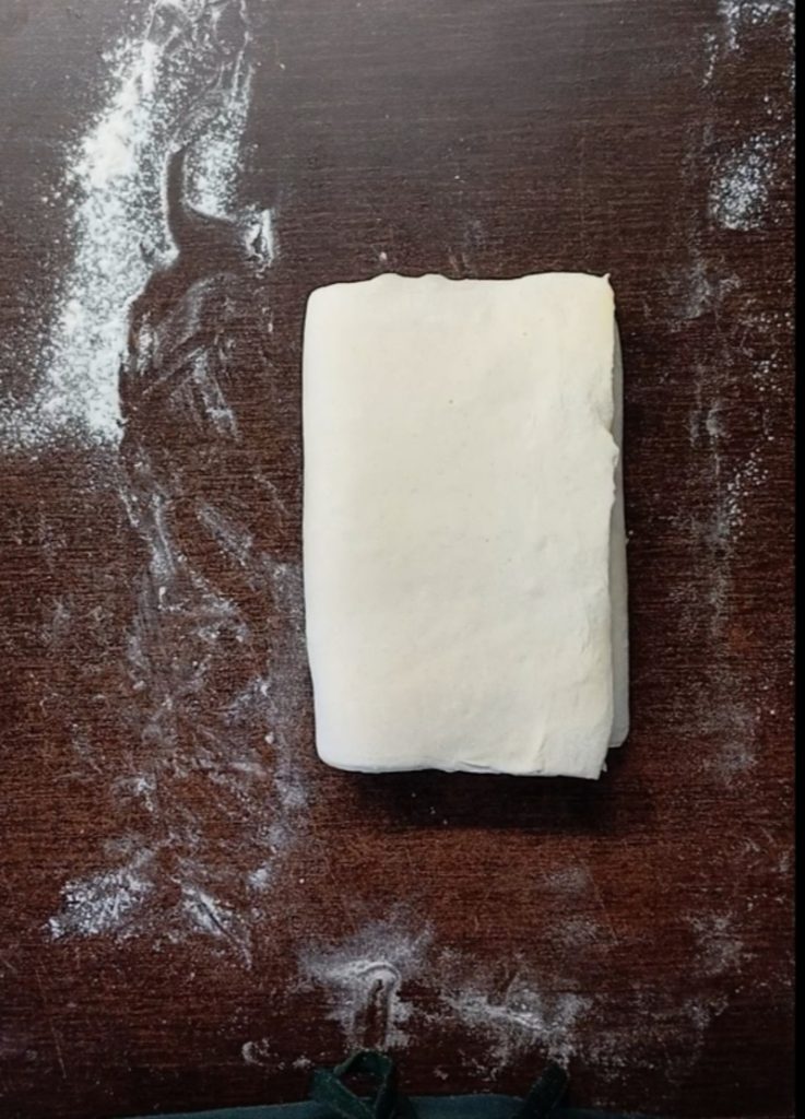 PÂTE FEUILLETÉE BASE DES LEVURES FEUILLETÉES