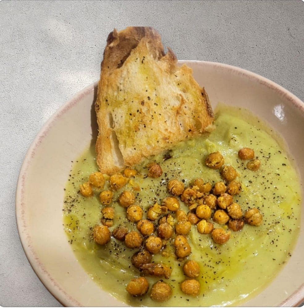 Velouté de Brocolis avec Pois Chiches Croquants