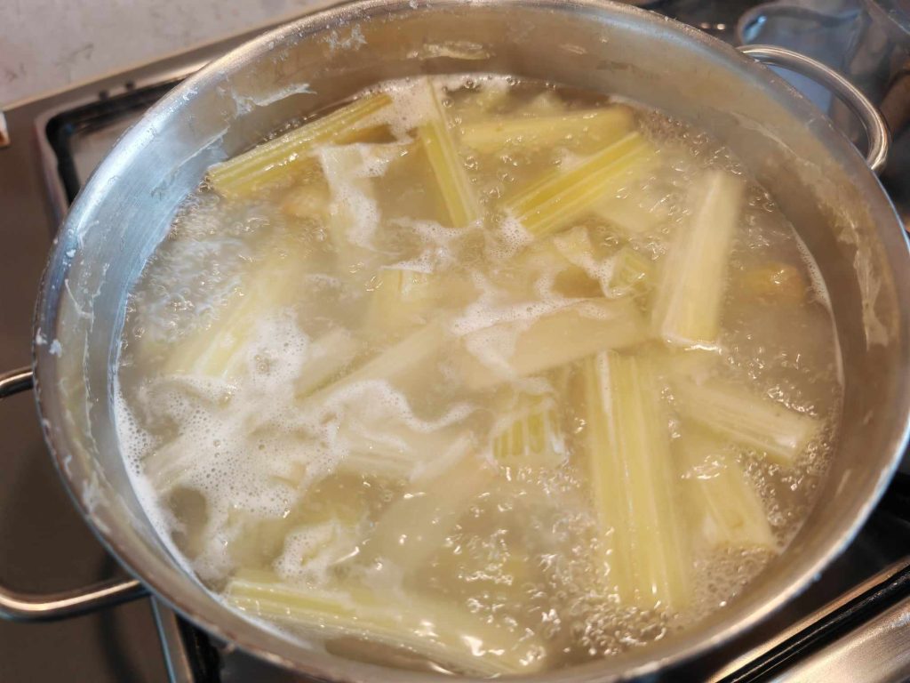 Comment nettoyer et comment cuisiner les cardons