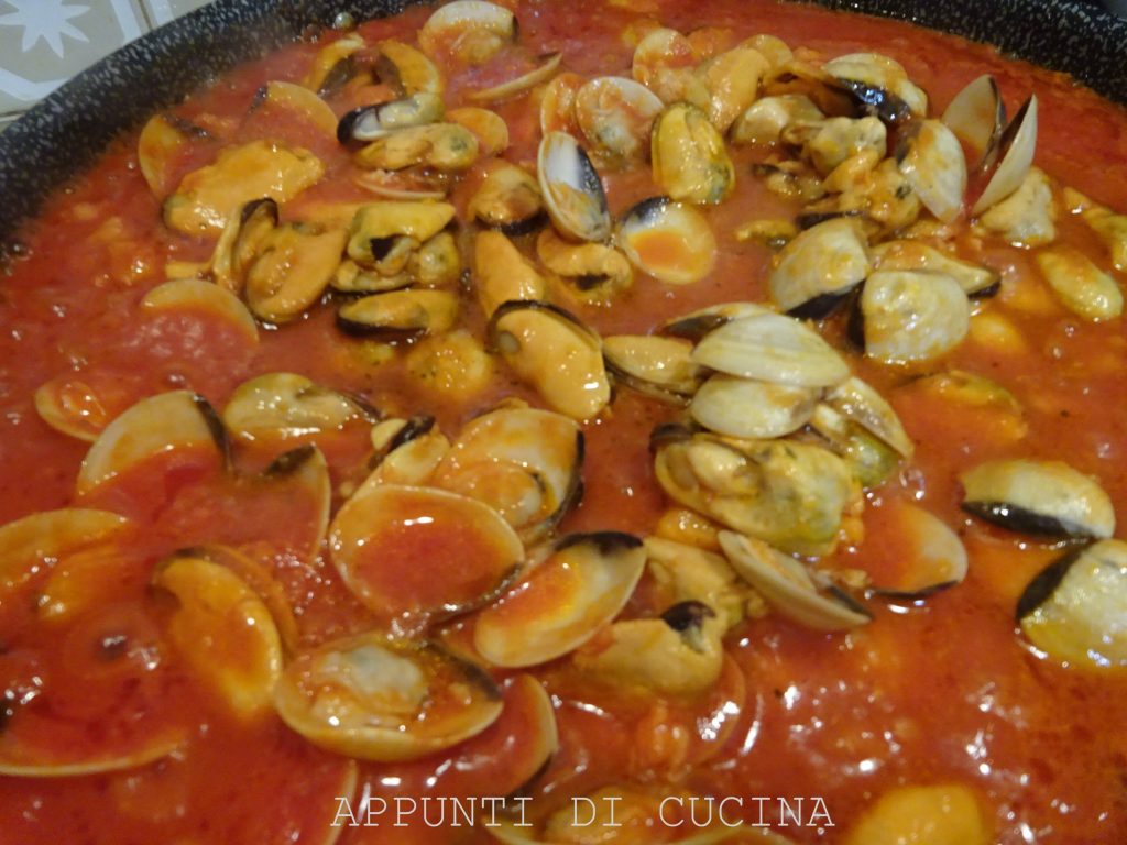 PAELLA AUX FRUITS DE MER