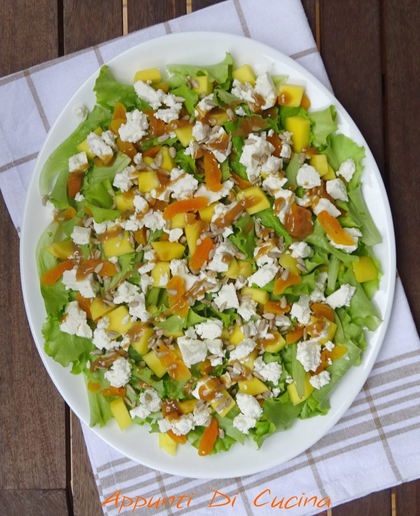 Salade avec mangue et feta