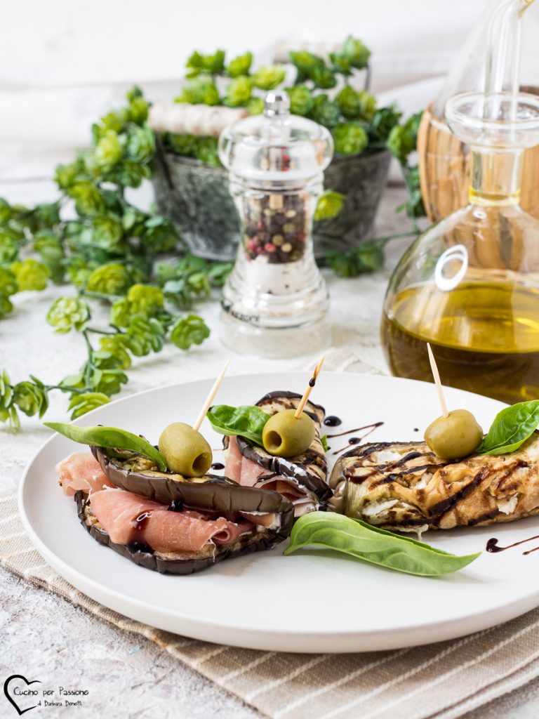 Apéritif avec aubergines grillées