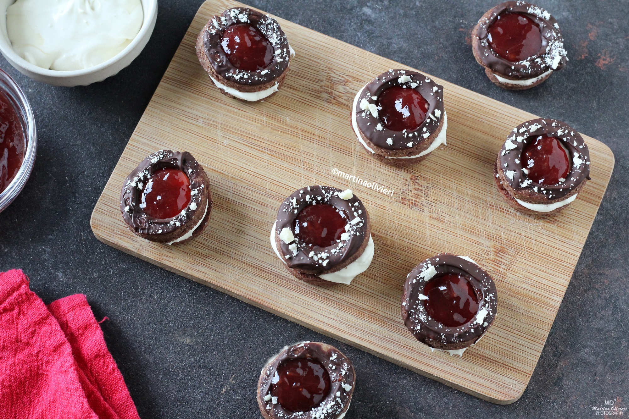 Biscuits sablés forêt-noire