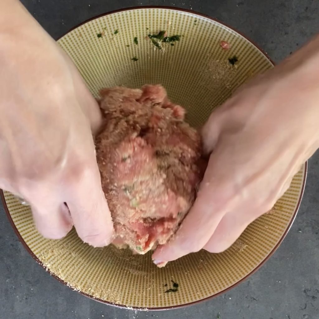 Champignons farcis au four