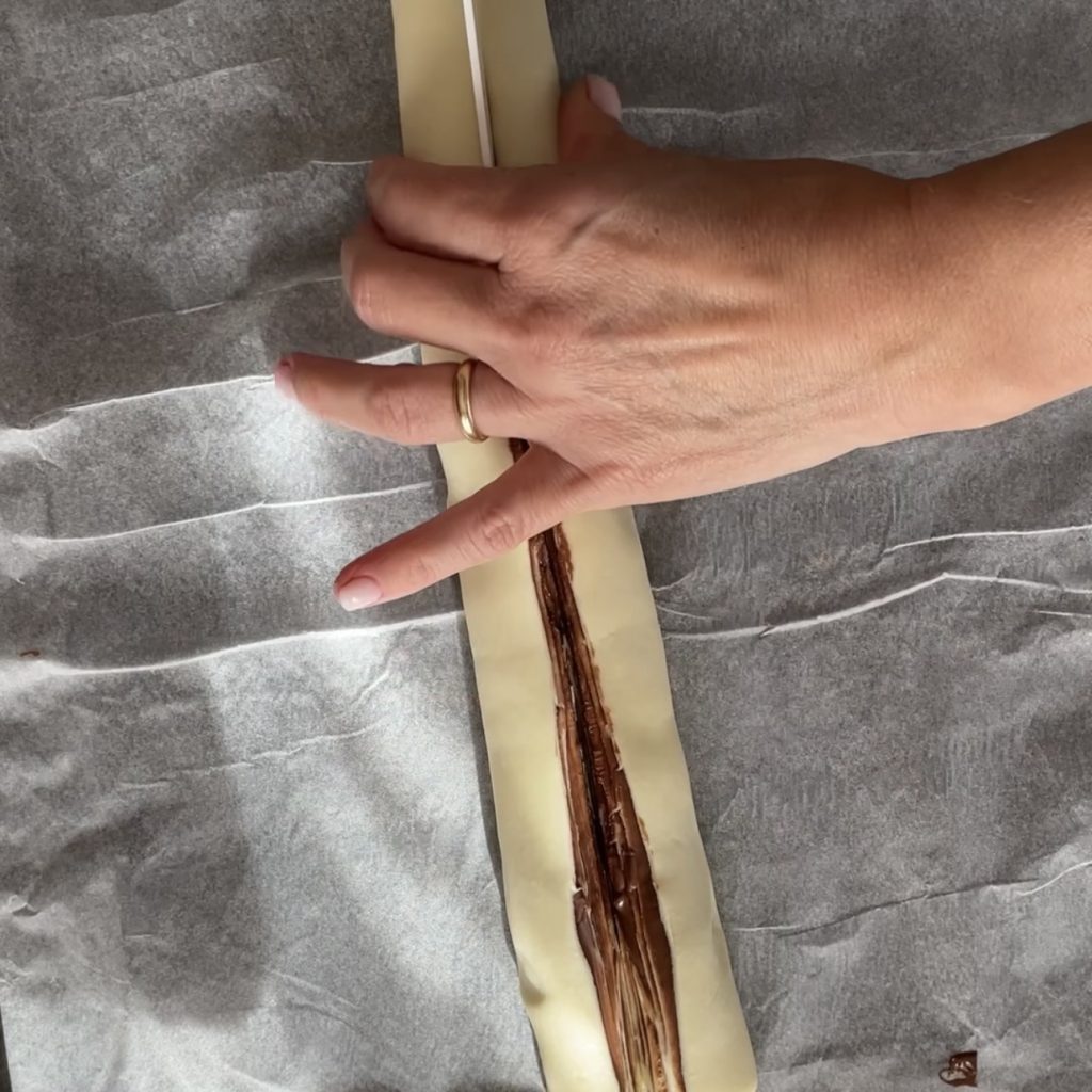 Couronne de feuilletage de Noël à la nutella