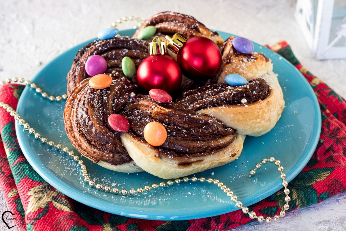 COURONNE DE FEUILLETAGE DE NOËL À LA NUTELLA