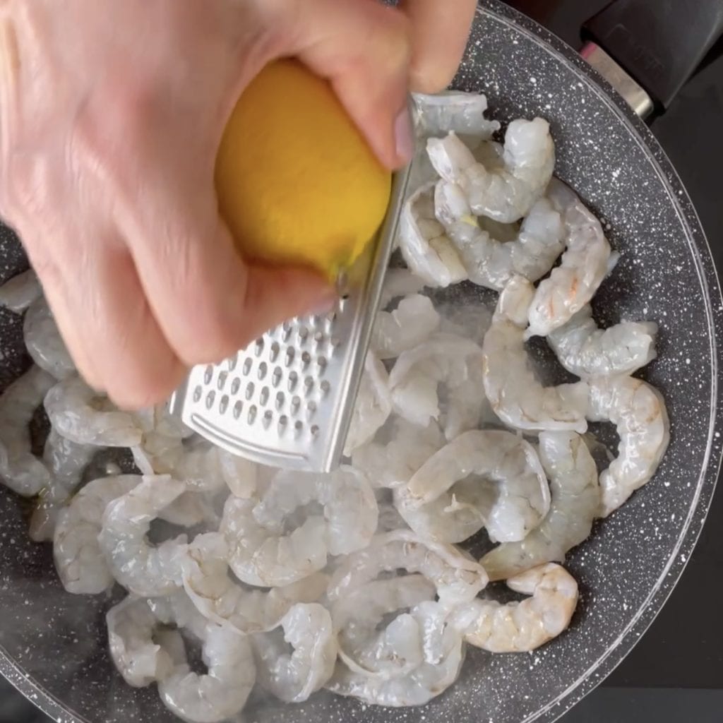 Crevettes sautées au citron