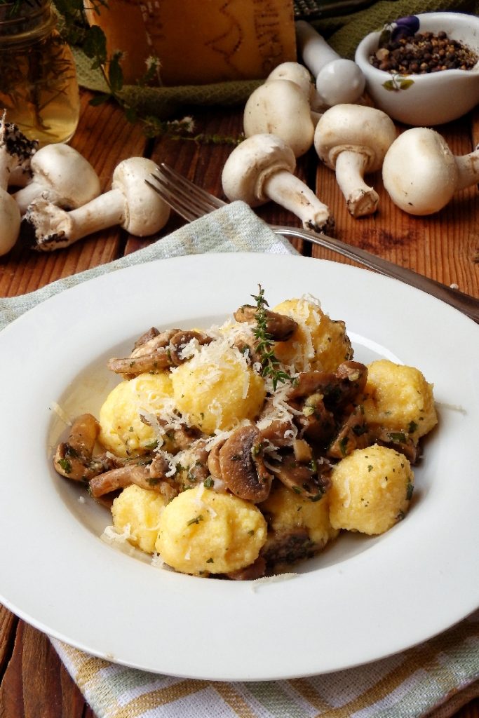 GNOCCHI de polenta aux champignons