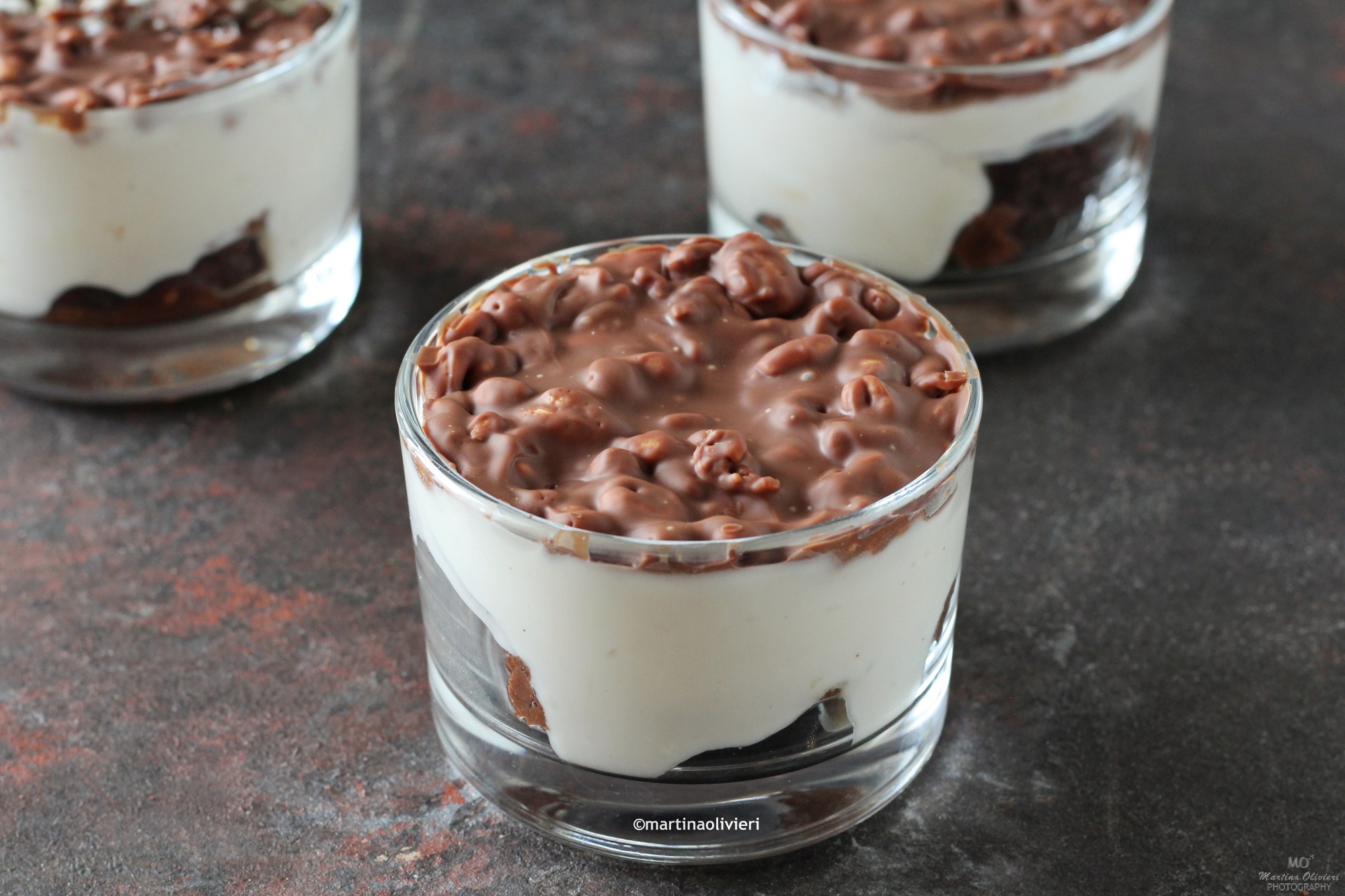 Dessert au yaourt, chocolat et céréales