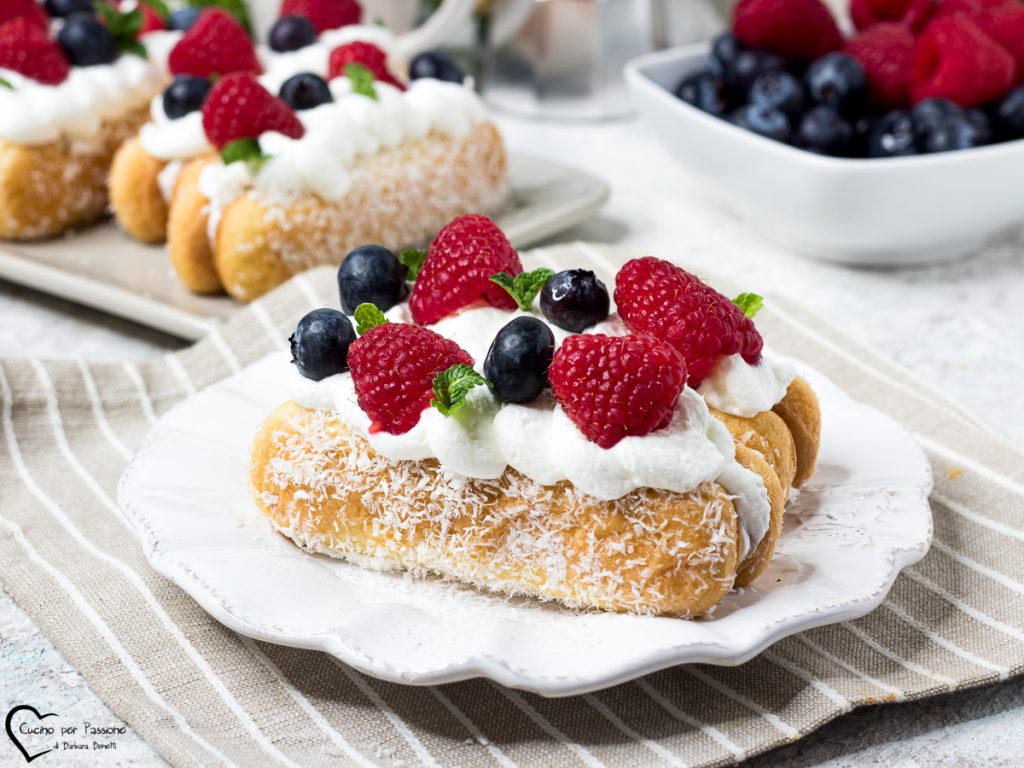 Desserts savoiardi et fruits rouges