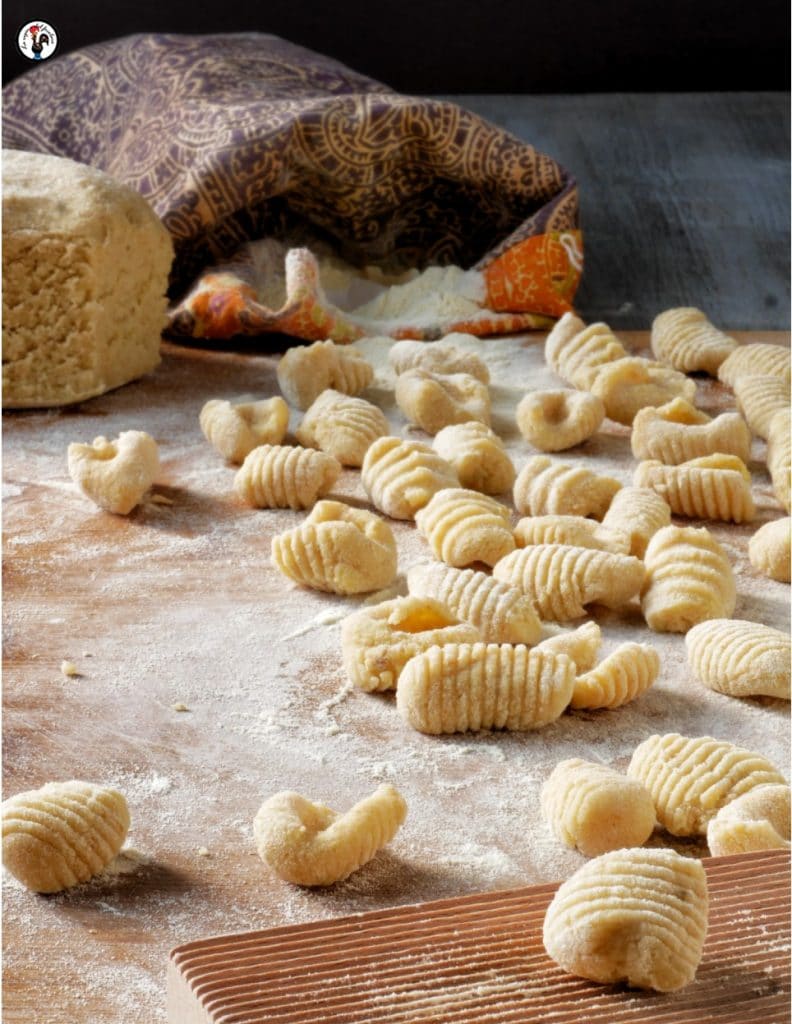 Gnocchi de pommes de terre et noisettes, avec farine d'épeautre, potiron et café