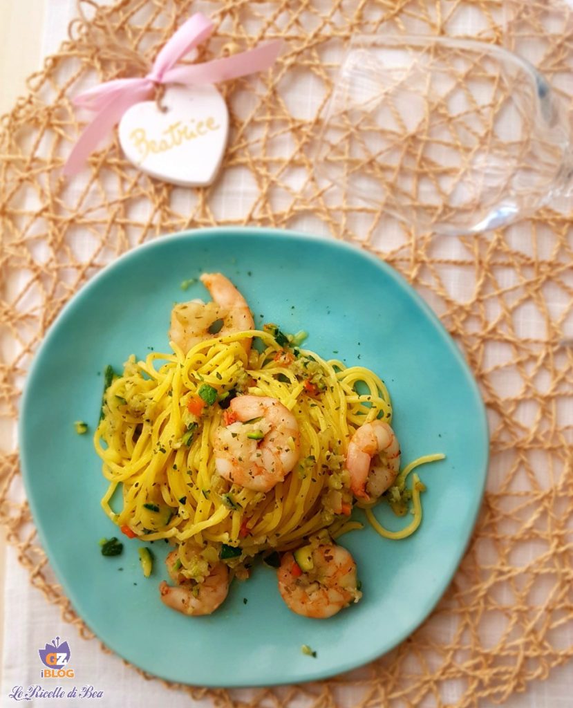 guitare avec crevettes et courgettes