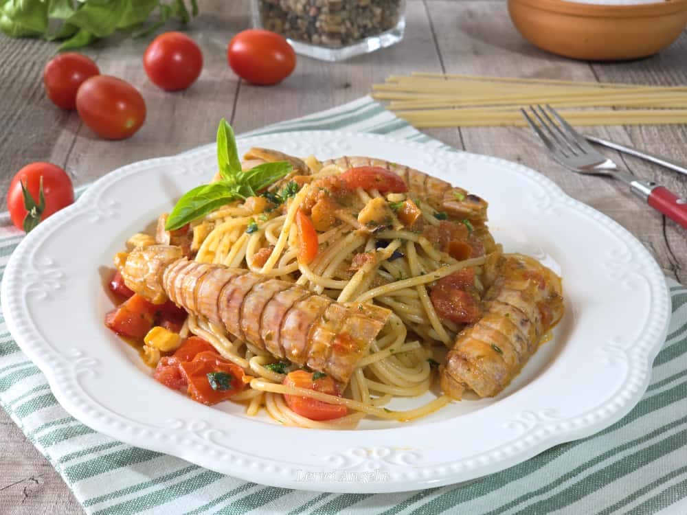 Spaghetti aux squilles à la sauce simple et savoureuse