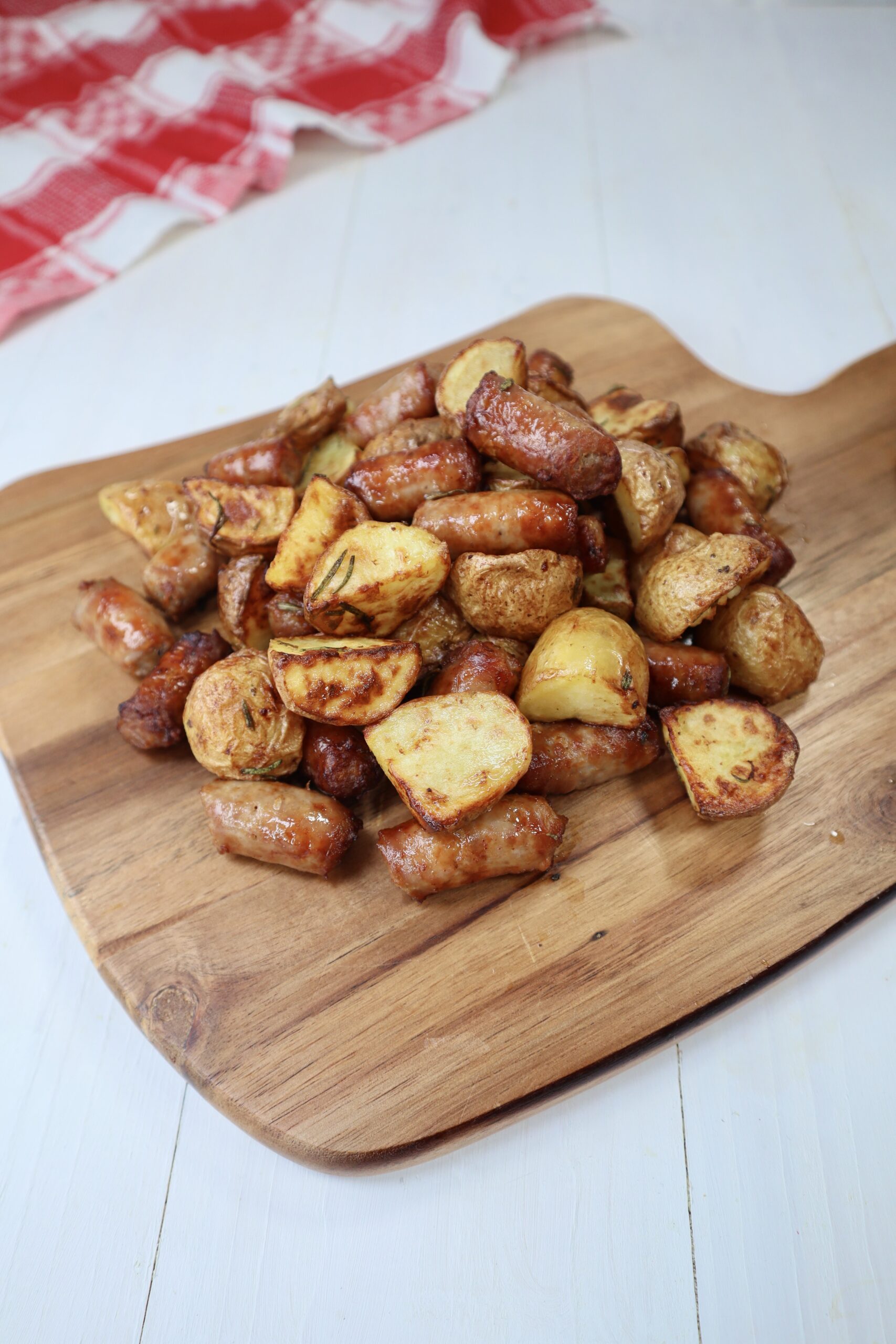 Saucisse et pommes de terre à la friteuse à air