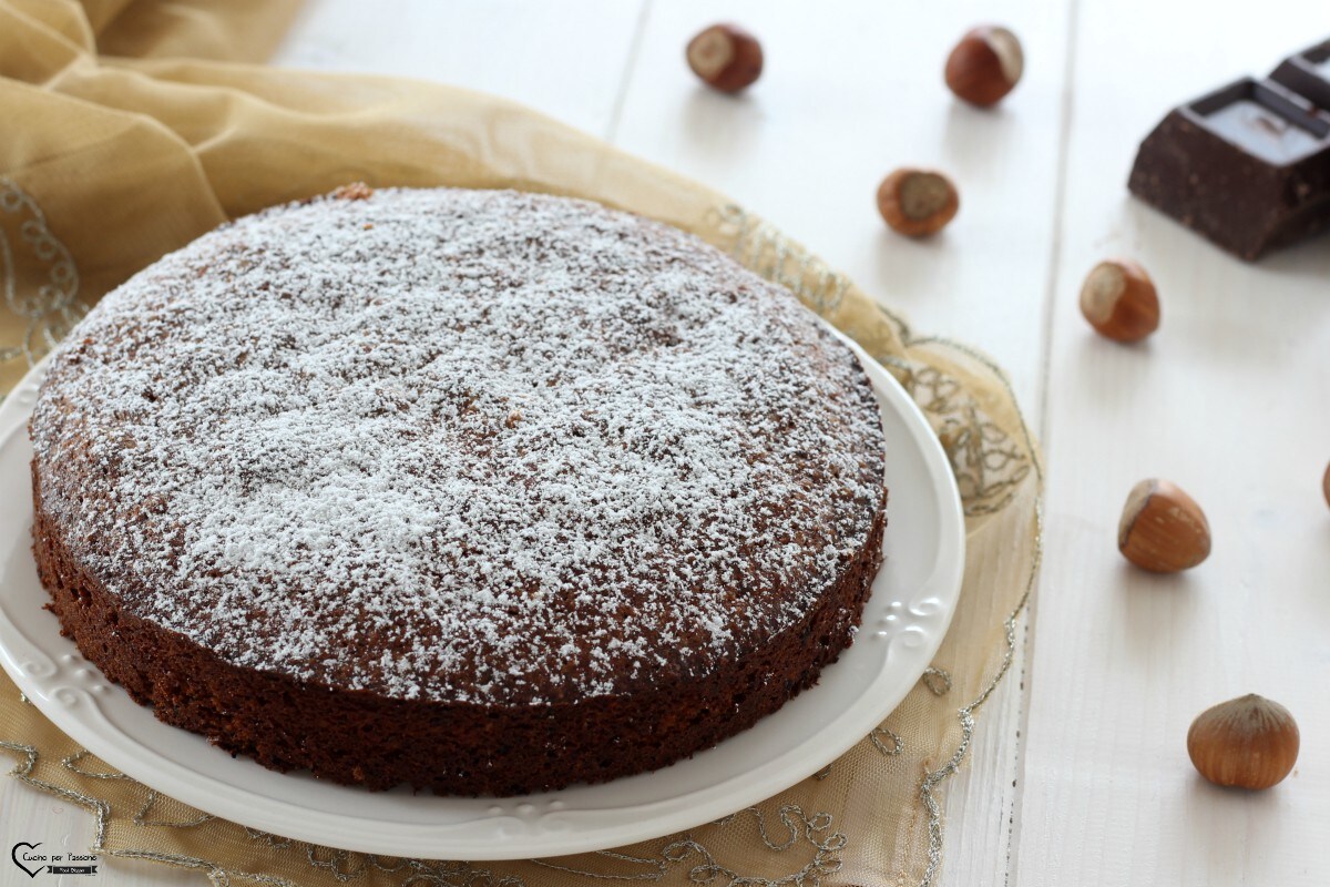 Gâteau aux blancs d’œufs au chocolat et aux noisettes