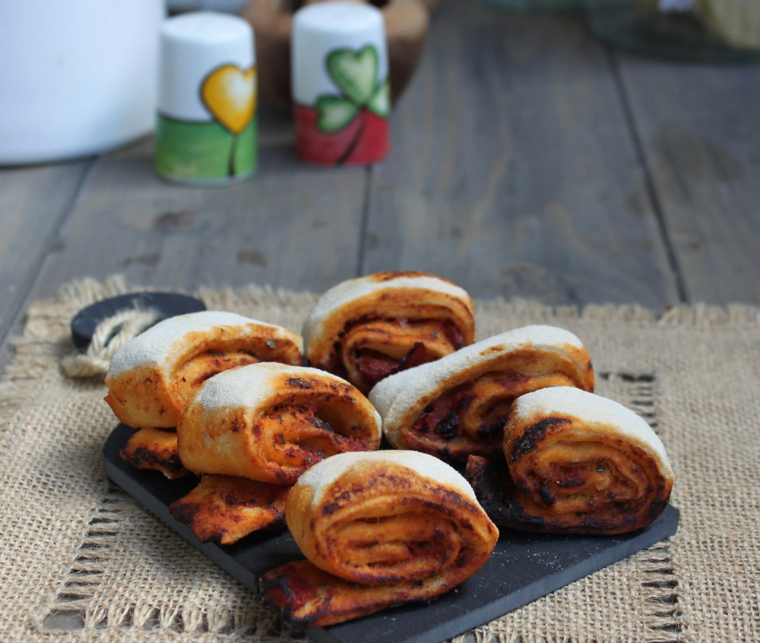 Roulés à la tomate avec excédent de levain