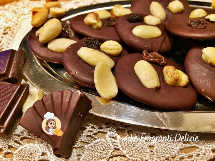 Mendiant disques au chocolat noir