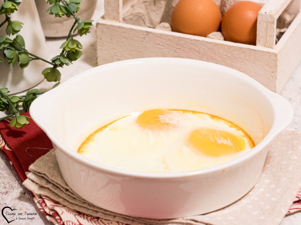 Œuf au plat dans une friteuse à air