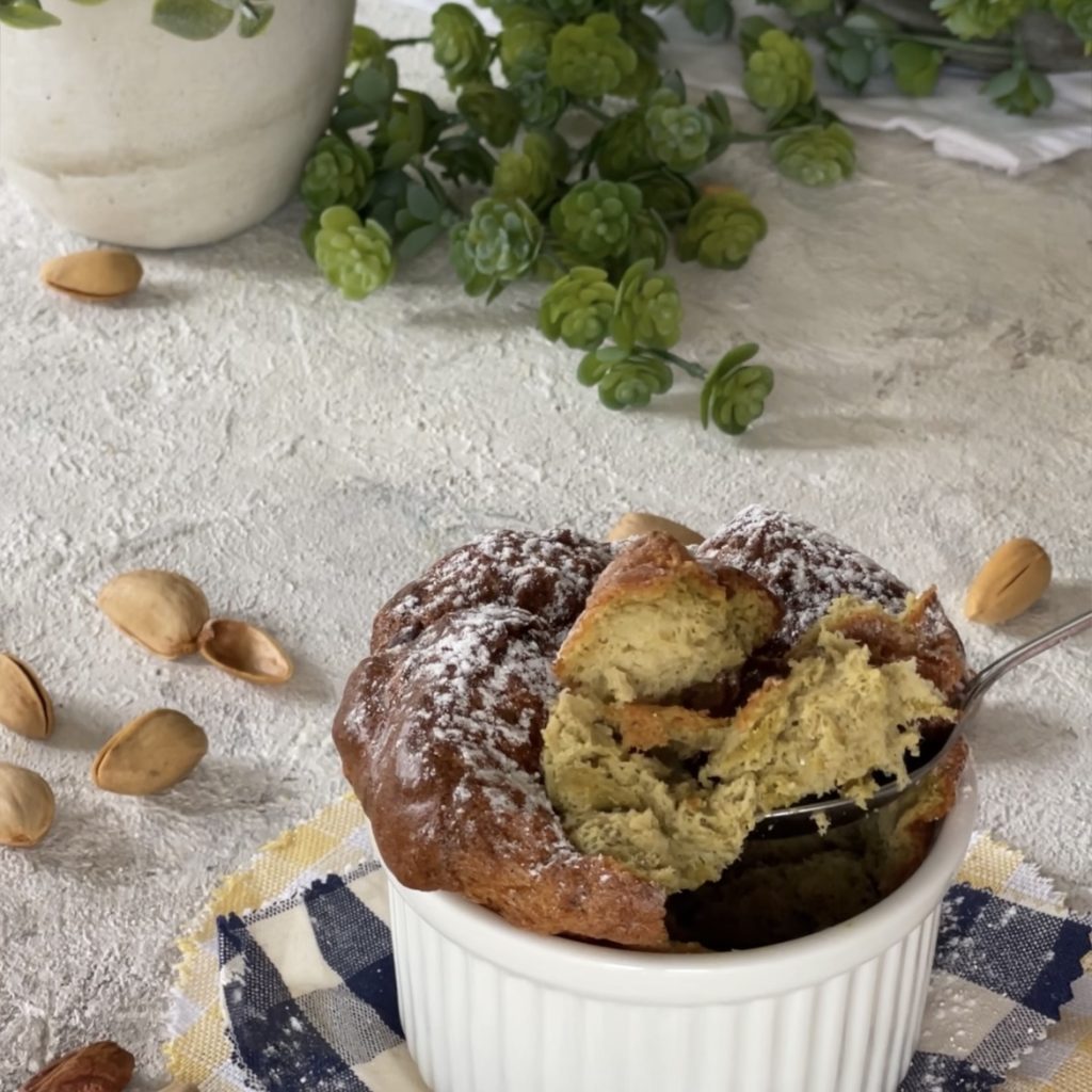 PETITS GÂTEAUX AU PISTACHE soufflé à la pistache