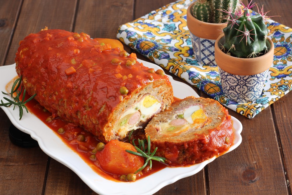 pain de viande farci à la sauce sicilienne