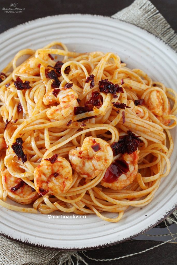 Pâtes aux crevettes et poivrons secs