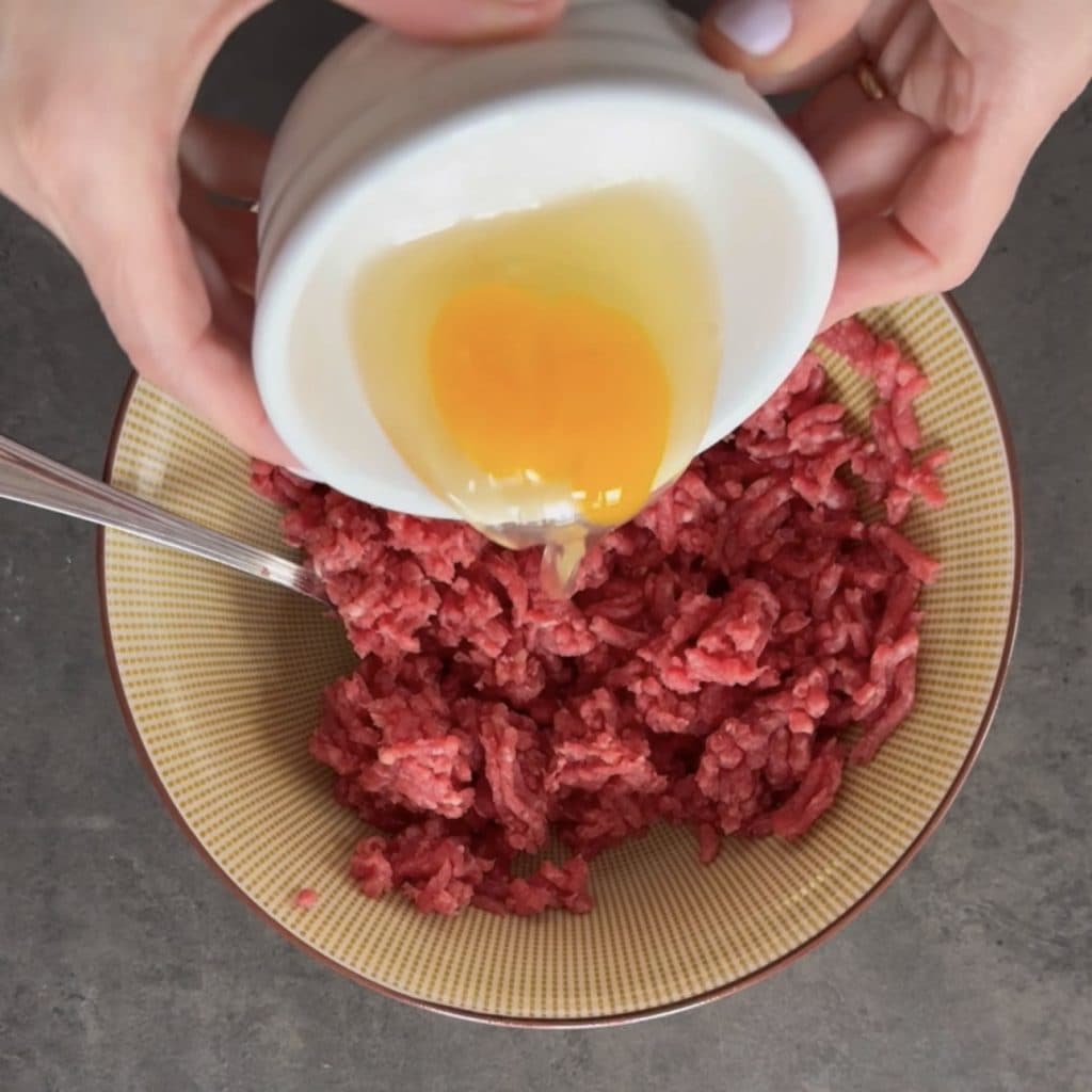 Pâtes avec des boulettes