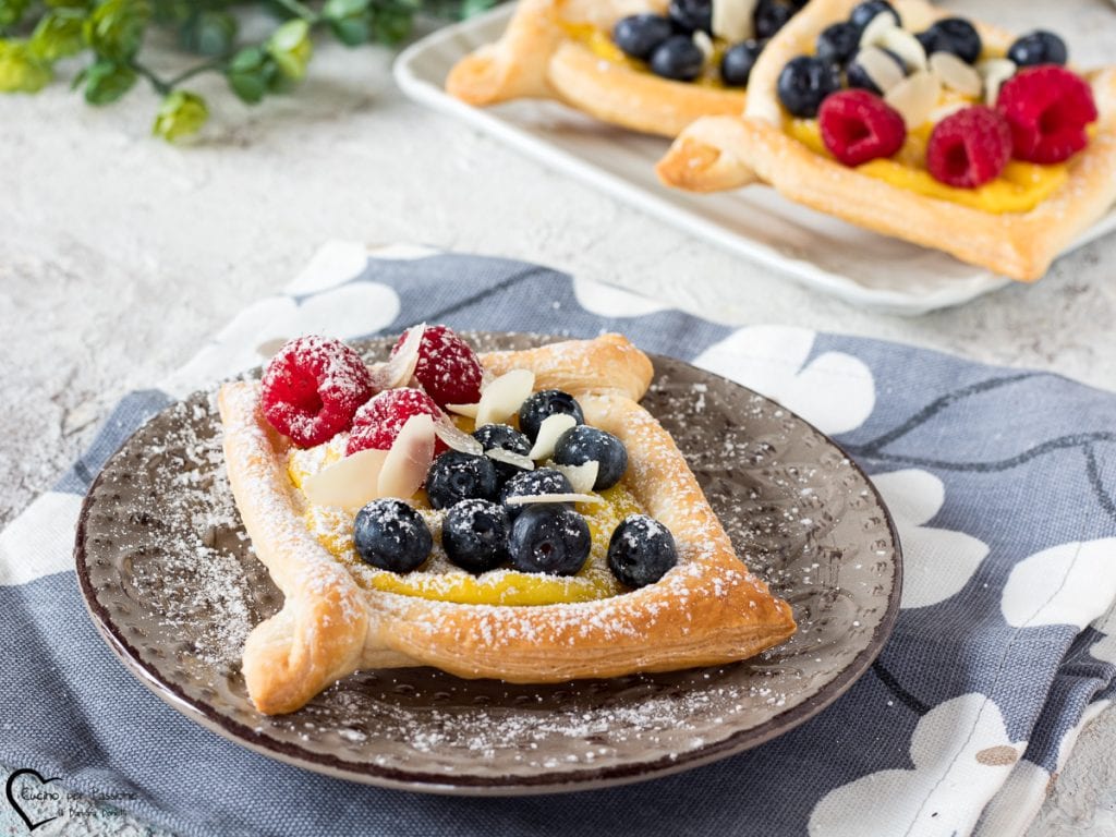 Petits paniers de pâte feuilletée sucrés